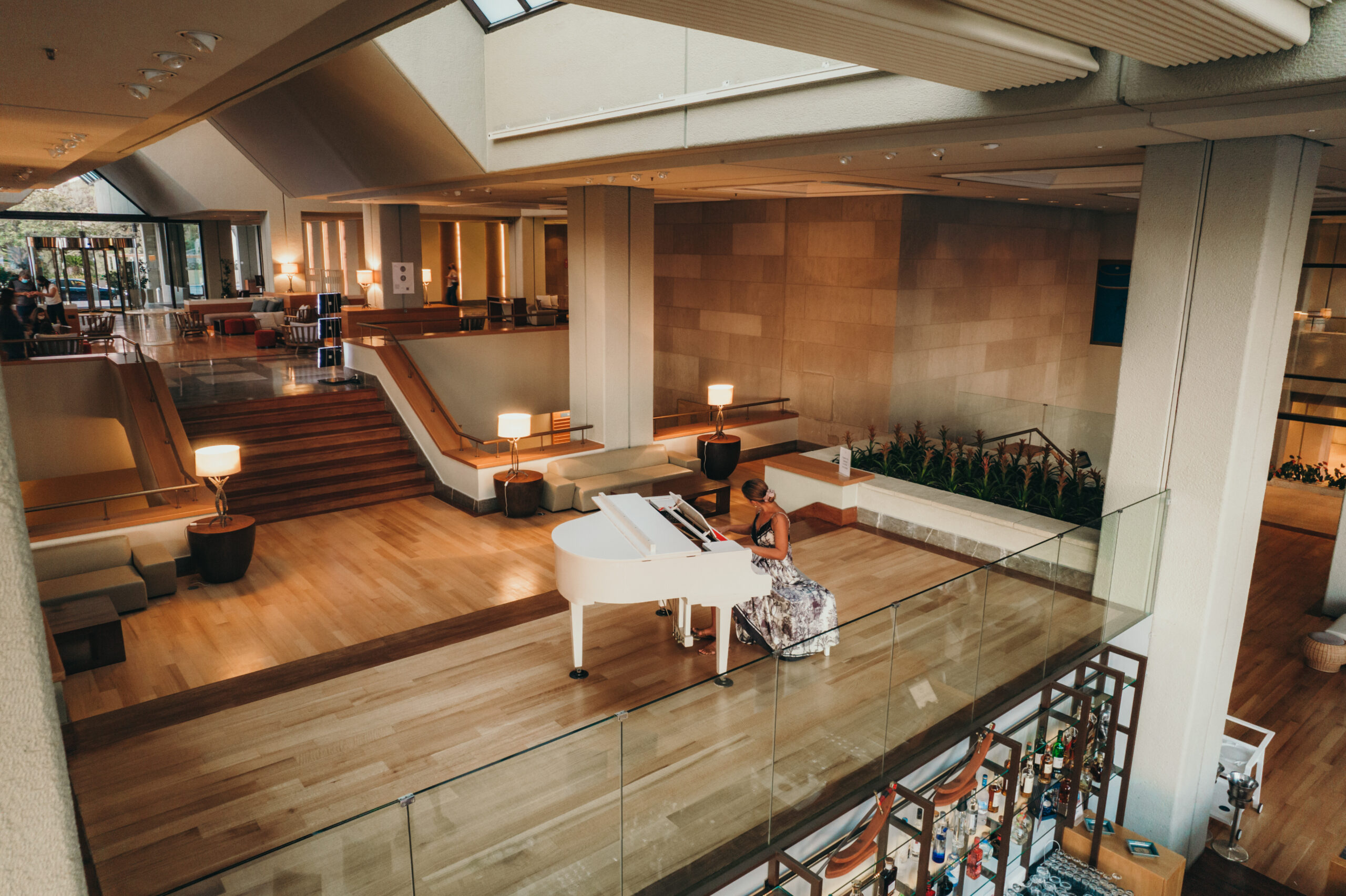 Sheraton-Rhodes-Resort-RHOSI-The-Lobby-and-Piano-area-1183629-scaled